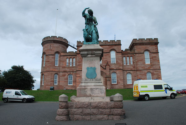 Schottland, Inverness, Burghügel mit Statue der Flora McDonald
