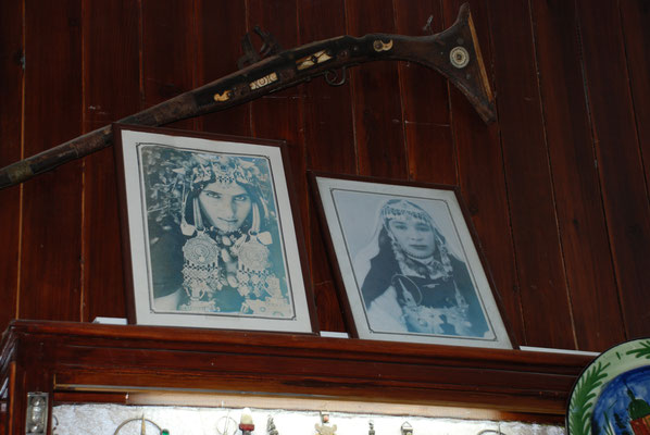 Marokko, Essaouria, Silberschmiede, Läden mit den Mitgift Silberarmbänder der Frauen (Art Bank)