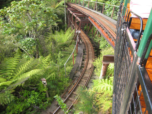 Schmalspurbahn auf den Berg