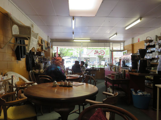 Yarram: Claudio's Coffe and Antiques