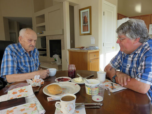 Senioren beim Frühstück