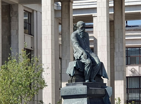 Dostojewski Statue