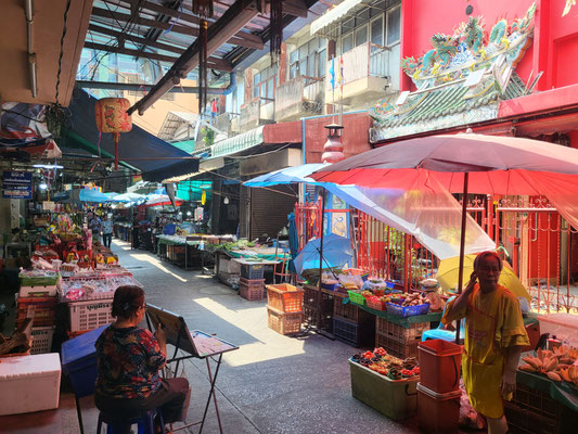 Saeng Thip Market