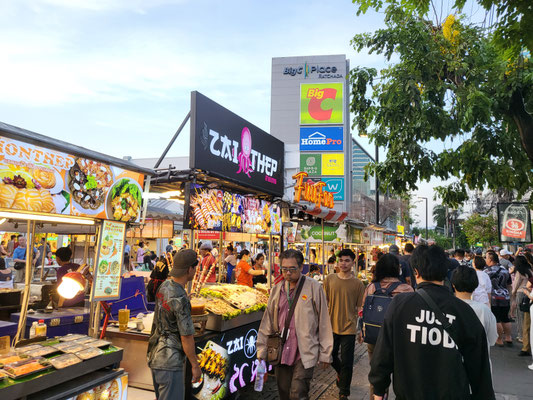 Jodd Fairs Night Market