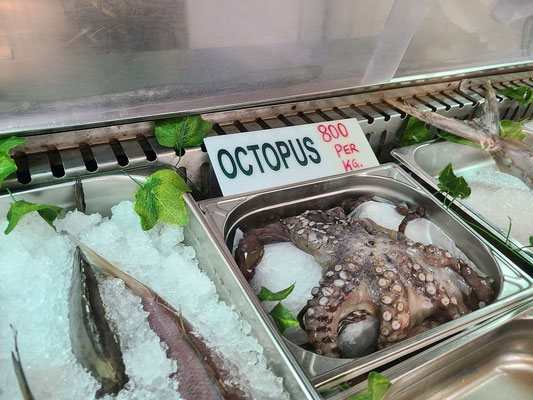 ナイロビ　Seafood屋さんのタコ