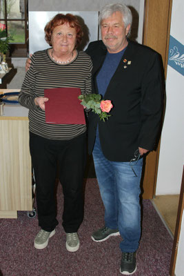40-Jahre Mitgliedschaft, Gunda Steger(links) und Walter Steger 1.Vorsitzender
