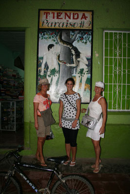 Adán, Eva y su descendencia.