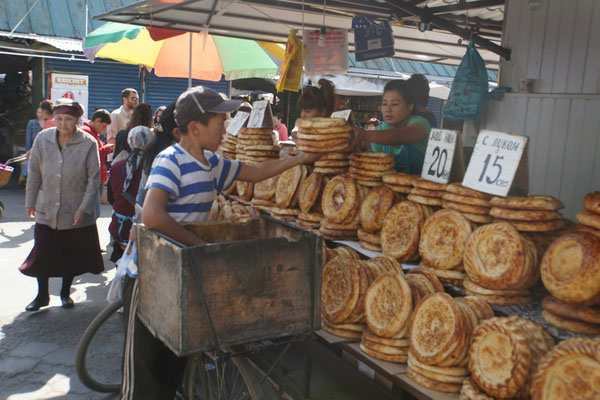 Am Brotstand...