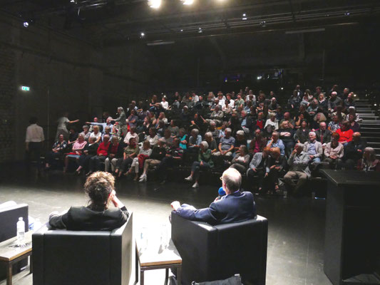 Voller saal auf Kampnagel