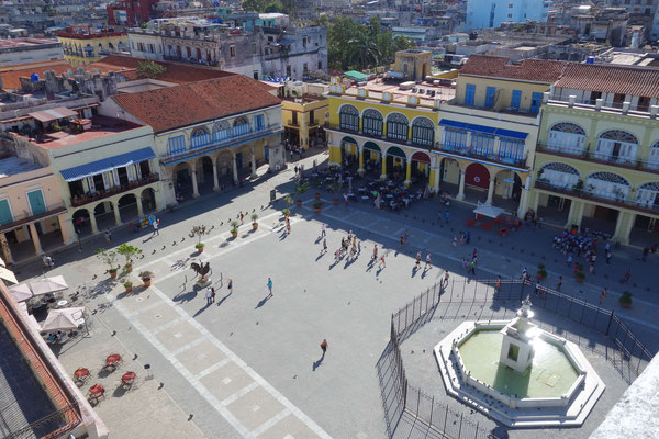 Plaza Vieja, remontant au XIIème siècle, elle a été entièrement rénovée