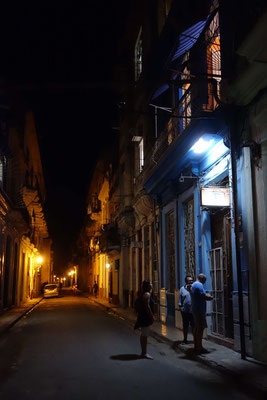 Rue Merced la nuit et Casa del Chef