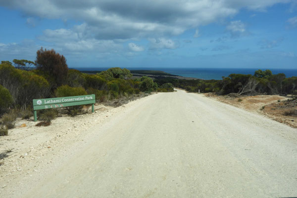 La North Coast Road, belle piste menant à Stokes Bay
