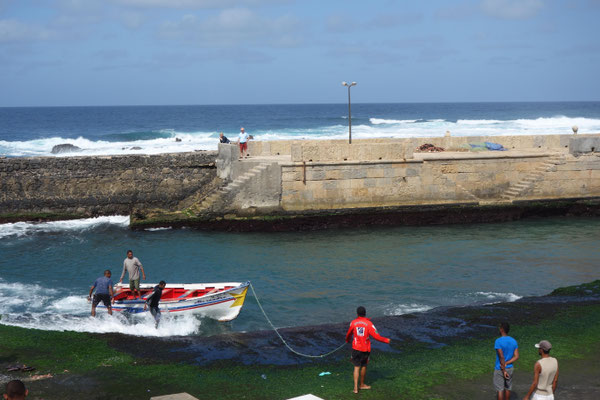 Santo Antão : retour de pêche à Ponta do Sol
