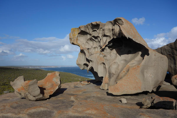 Remarquable Rocks, rochers très photogéniques de granit façonnés par le vent et la mer 