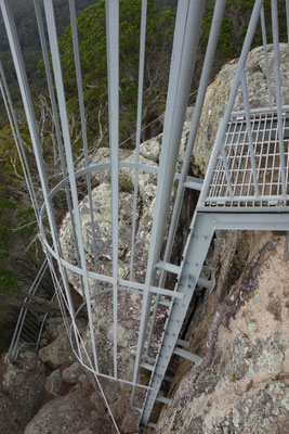 Escalier permettant d'accéder au sommet du Pic de Genoa