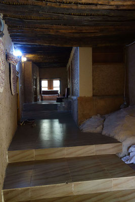 Corridor menant aux chambres du RDC dans la maison annexe