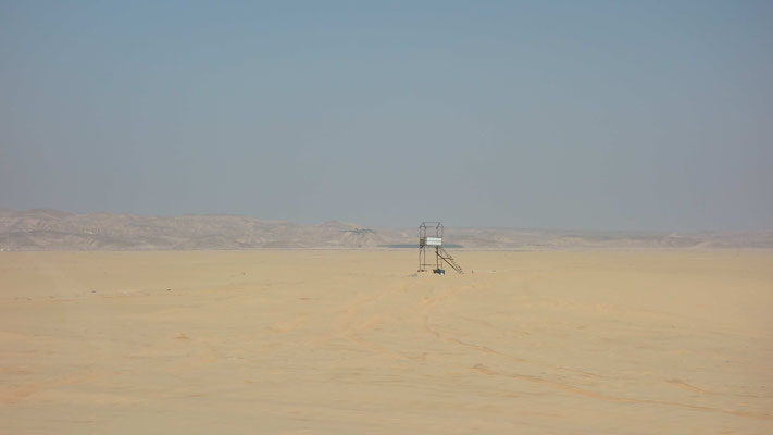 Vue sur le désert Wadi Araba et la frontière avec Israël de la route 65