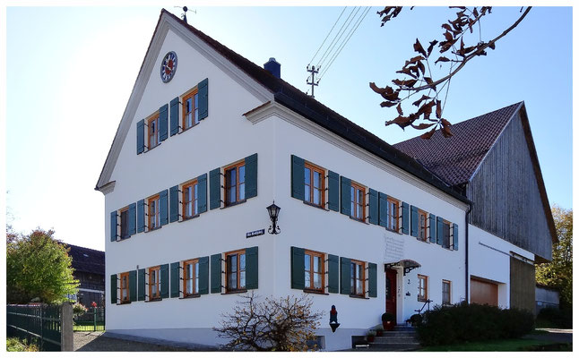 Ein schön renoviertes ehemaliges Bauerenhaus in Breitenthal.