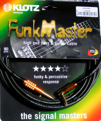 Verwende das beste Kabel, das du dir noch leisten kannst. Das lohnt sich! Die Signale meiner Gitarren gehen durch ein dünnes, angenehm flexibles Kabel mit Goldkontakten und einer Kapazität von nur 80 pF/Meter. Entsprechend gering ist die Tondämpfung.
