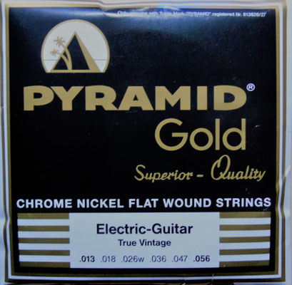 Warum müssen Saiten um den halben Erdball fliegen? Auch in Bubenreuth gibt es beste Qualität. Flatwounds von Pyramid erzeugen den Vintage-Sound der Danelectro Baritongitarre. Die Saitenstärke (13-56) liegt zwischen den Standard- und den Basssaiten.