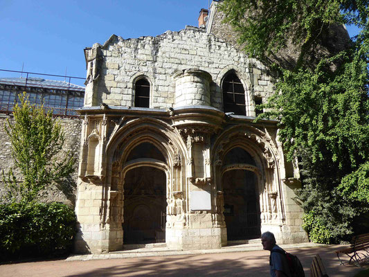 Porche de la chapelle Saint Jacques