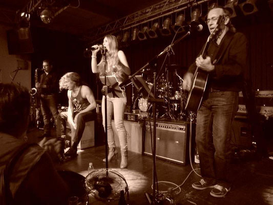 D.N.D Trio feat Lukas Meier, Supporting Bellamy Brothers