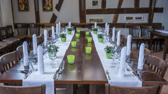 Feiern in der Kelter in Notzingen - Beispiele Tischdeko und Tischanordnungen