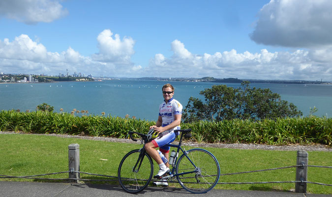 Danach bleibt nur noch das Rad. Kleine Runde raus aus Auckland entlang des Tamaki Drive's 