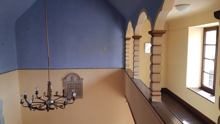 Synagoge von innen. (Sicht vom oberen Balkon für die Frauen)