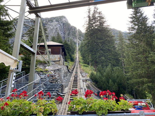 Steil hinauf mit der Gelmerbahn