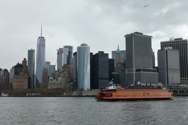 Der Südzipfel von Manhattan vom Wasser aus