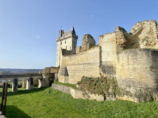 Die Burganlage von Chinon