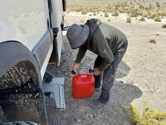 Diesel nachfüllen...es kommt lange keine Tankstelle