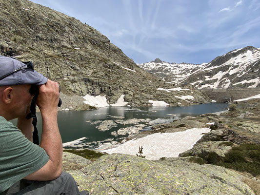 ...zur Hütte und zum Stausee Bachimana