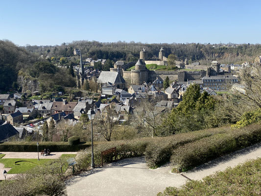 In Fougères