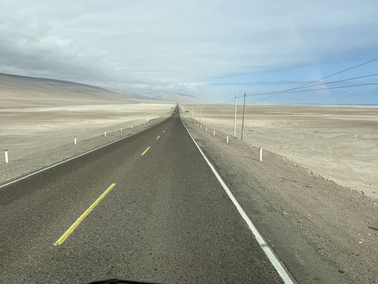 Viele Wüstenkilometer