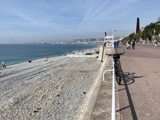Spazieren an der Promenade von Nizza