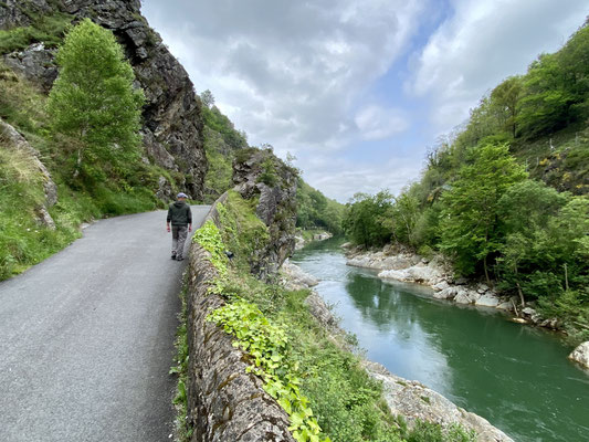 Schluchtenweg im Baskenland bei Itxassou