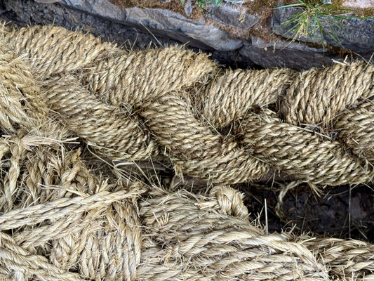 Alles ist aus Gras geflochten