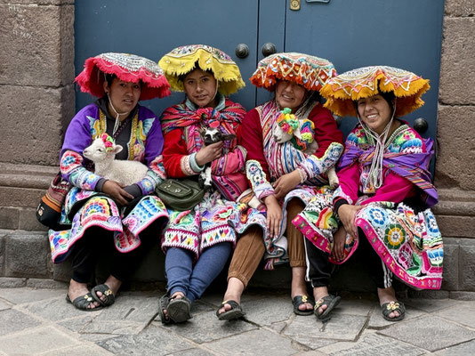 Frauen in Tracht