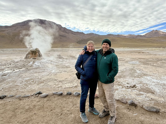 Wir warten bis die Sonne über den Berg kommt