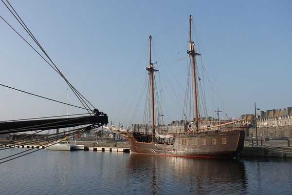 Im Hafen von St. Malo