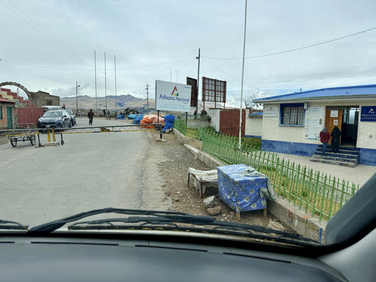 Am Zoll Bolivien-Peru