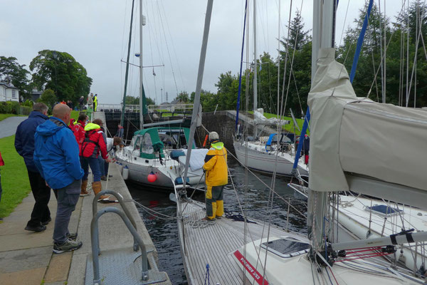 Schauspiel bei der Schleuse in Banavie