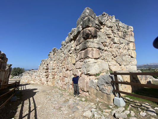 Dicke Mauern bei Akropole