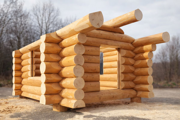 kanadischer Blockhausbau, Blockhausgiebel, Rundstammhaus