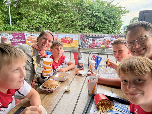 Lecker ”gesund" Essen als Belohnung nach dem Match