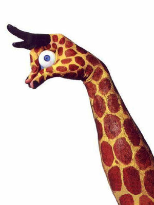 Ein als Giraffe geschminkter Arm