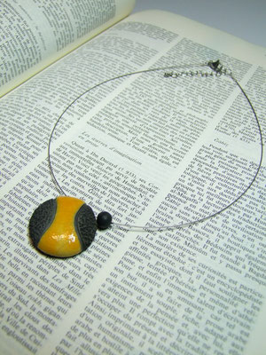 collier ceramique jaune  noir