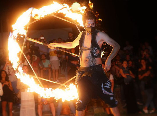 Showact bietet beste Unterhaltung bei Betriebsfesten, Firmenfeiern, Sommerfesten, Weihnachtsfeiern in Stuttgart und stellt eine vielzahl an Künstlern und Magiern in Stuttgart zur Verfügung. Alle Showacts bieten beste Unterhaltung auf Ihrem Event.